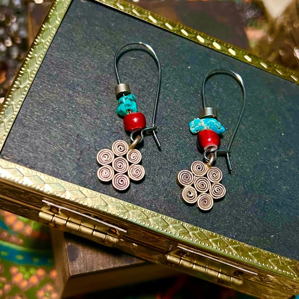 Handmade vintage silver & turquoise earrings